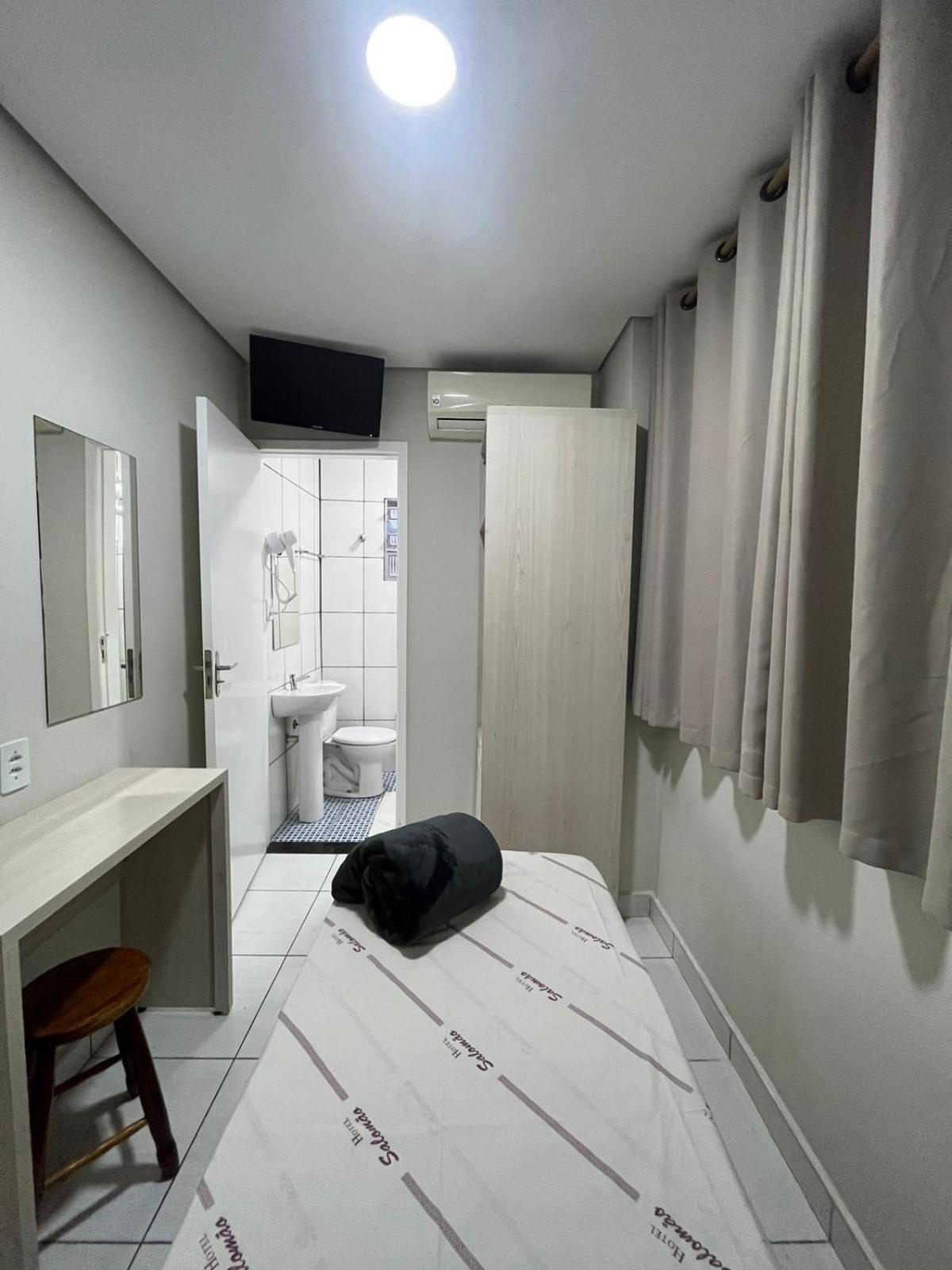 Hotel Salomao - Proximo A 25 De Marco, Bom Retiro, Bras E Rua Santa Efigenia, A 2 Minutos Do Mirante Sampa Sky E Pista De Skate Anhangabau São Paulo Exterior photo