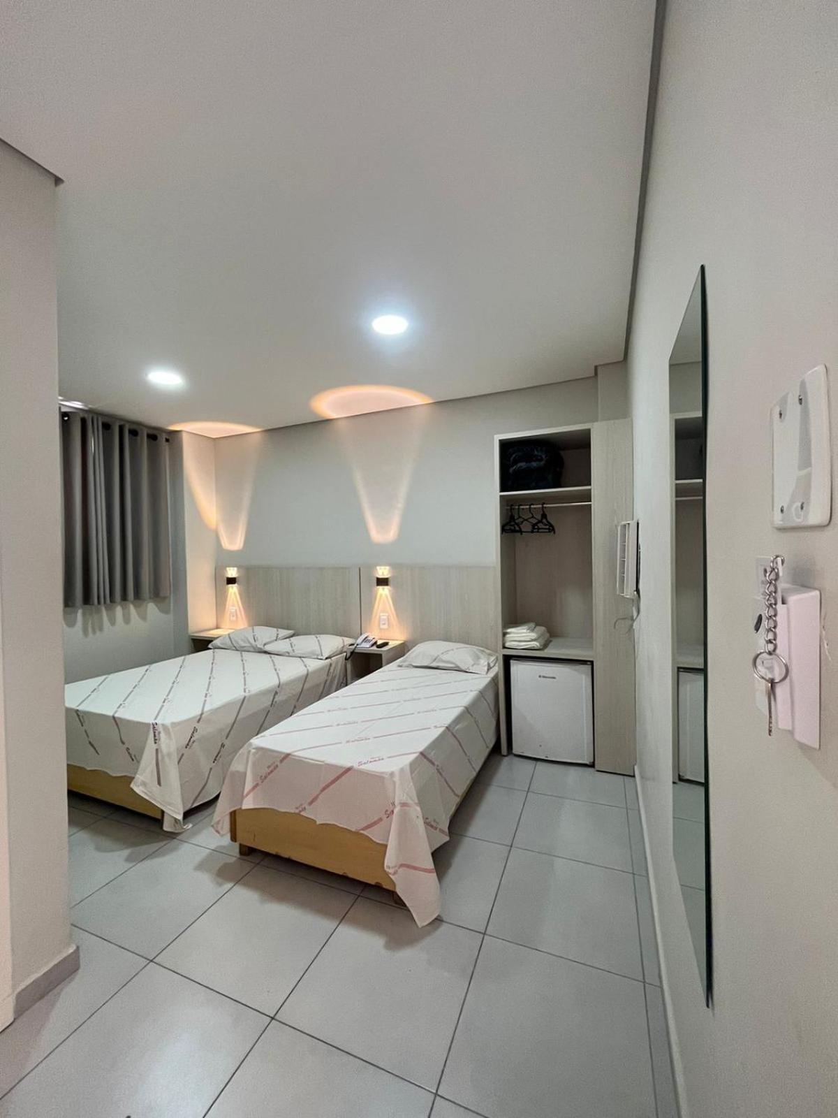 Hotel Salomao - Proximo A 25 De Marco, Bom Retiro, Bras E Rua Santa Efigenia, A 2 Minutos Do Mirante Sampa Sky E Pista De Skate Anhangabau São Paulo Exterior photo