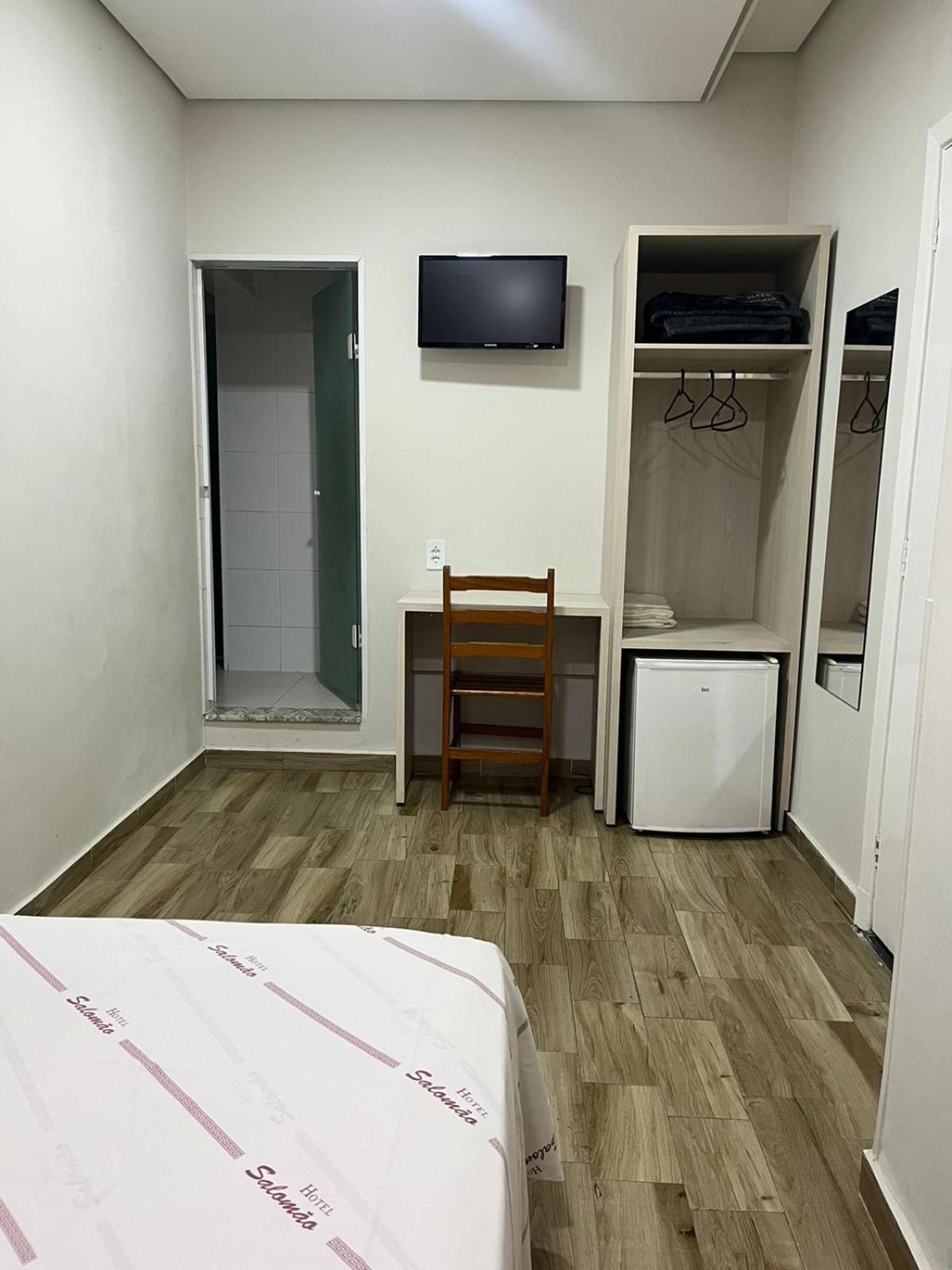 Hotel Salomao - Proximo A 25 De Marco, Bom Retiro, Bras E Rua Santa Efigenia, A 2 Minutos Do Mirante Sampa Sky E Pista De Skate Anhangabau São Paulo Exterior photo