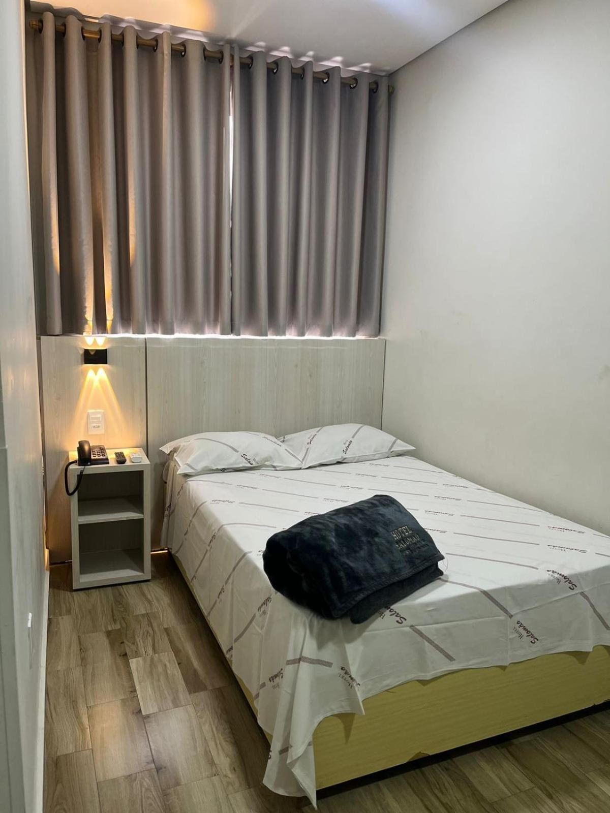 Hotel Salomao - Proximo A 25 De Marco, Bom Retiro, Bras E Rua Santa Efigenia, A 2 Minutos Do Mirante Sampa Sky E Pista De Skate Anhangabau São Paulo Exterior photo