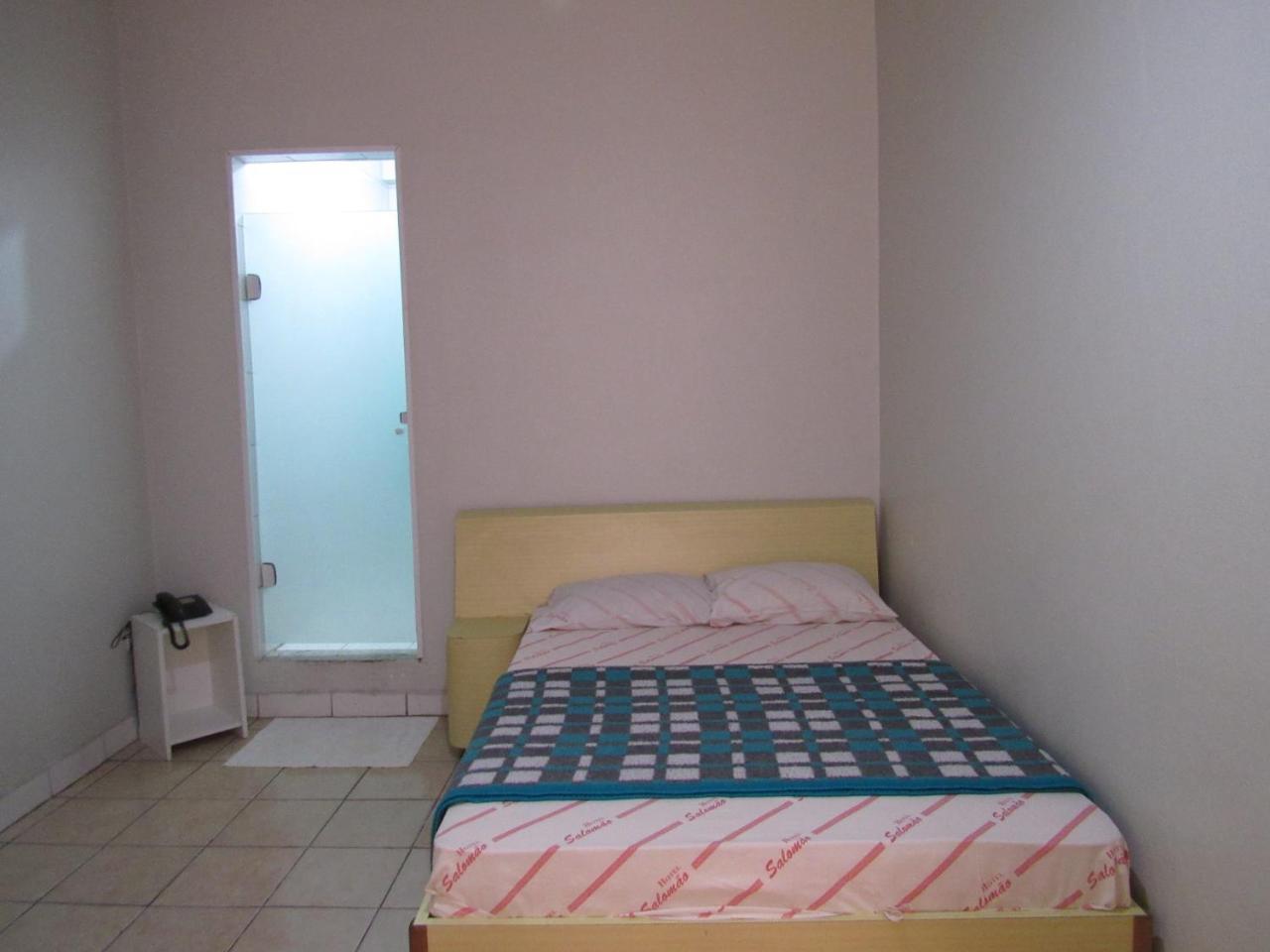 Hotel Salomao - Proximo A 25 De Marco, Bom Retiro, Bras E Rua Santa Efigenia, A 2 Minutos Do Mirante Sampa Sky E Pista De Skate Anhangabau São Paulo Exterior photo